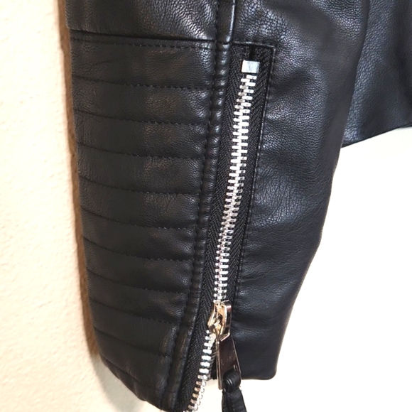 Philomena Petti Black Motorcycle Faux Leather Biker Jacket Large EUC - Picture 8 of 13
